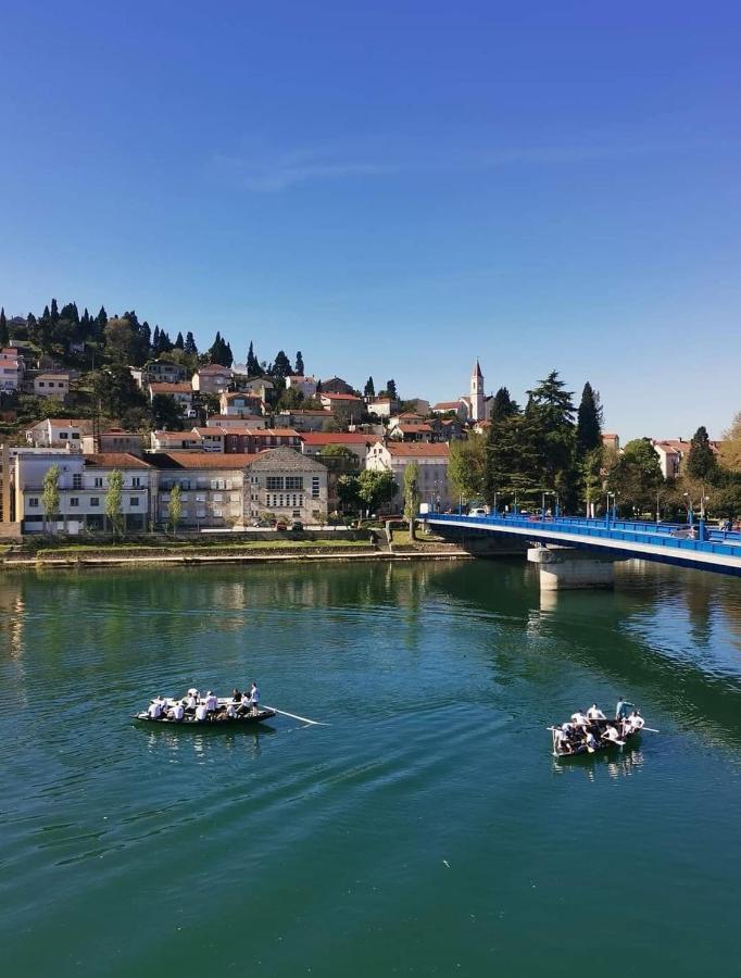 Apartman Vista Metkovic Luaran gambar